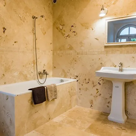 Apartment Goscinne Przy Rynku *
