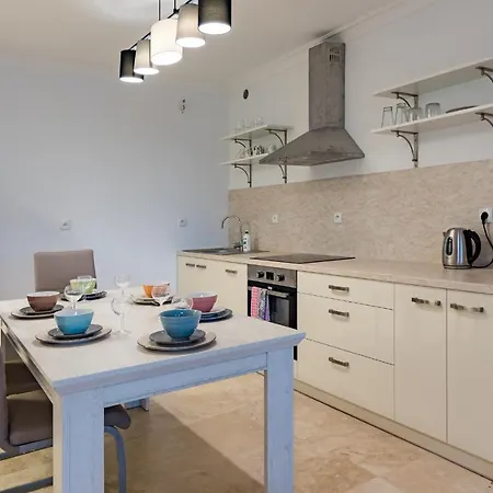 Goscinne Przy Rynku Apartment *